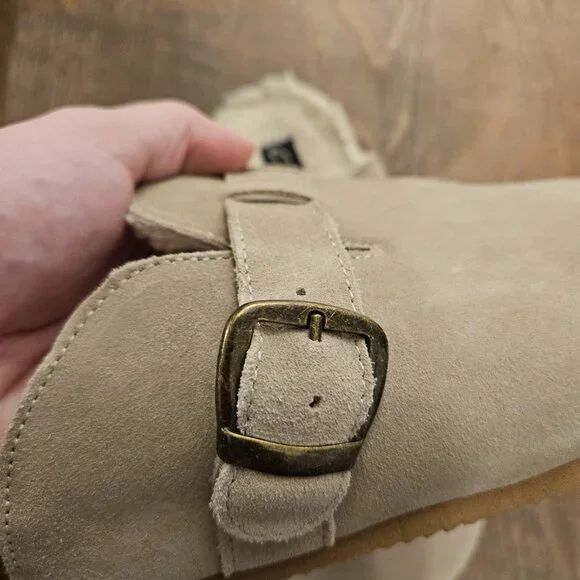 Women's Slip On Clogs - Picture 2 of 7